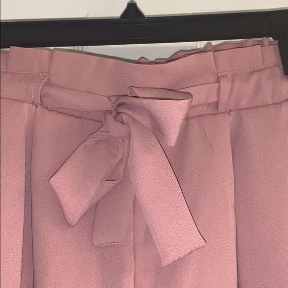 Pink flowy shorts - Picture 2 of 5